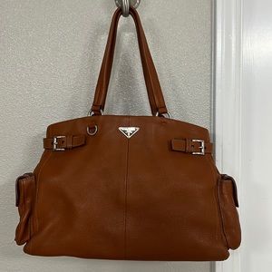 Authentic Prada Vitello Daino Tote in Caramello